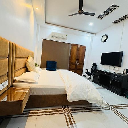 Shreshth Home Stay - Best Family Accommodation - 3Km From Har Ki Pauri, Haridwar, Uttarakhand Exterior photo