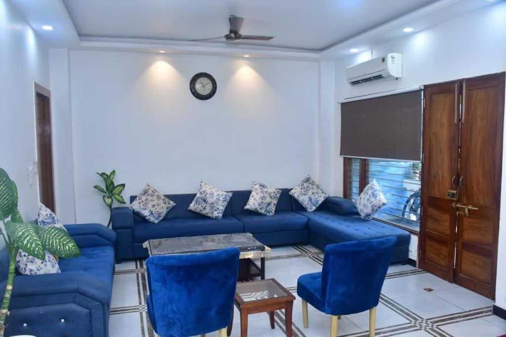 Shreshth Home Stay - Best Family Accommodation - 3Km From Har Ki Pauri, Haridwar, Uttarakhand Exterior photo