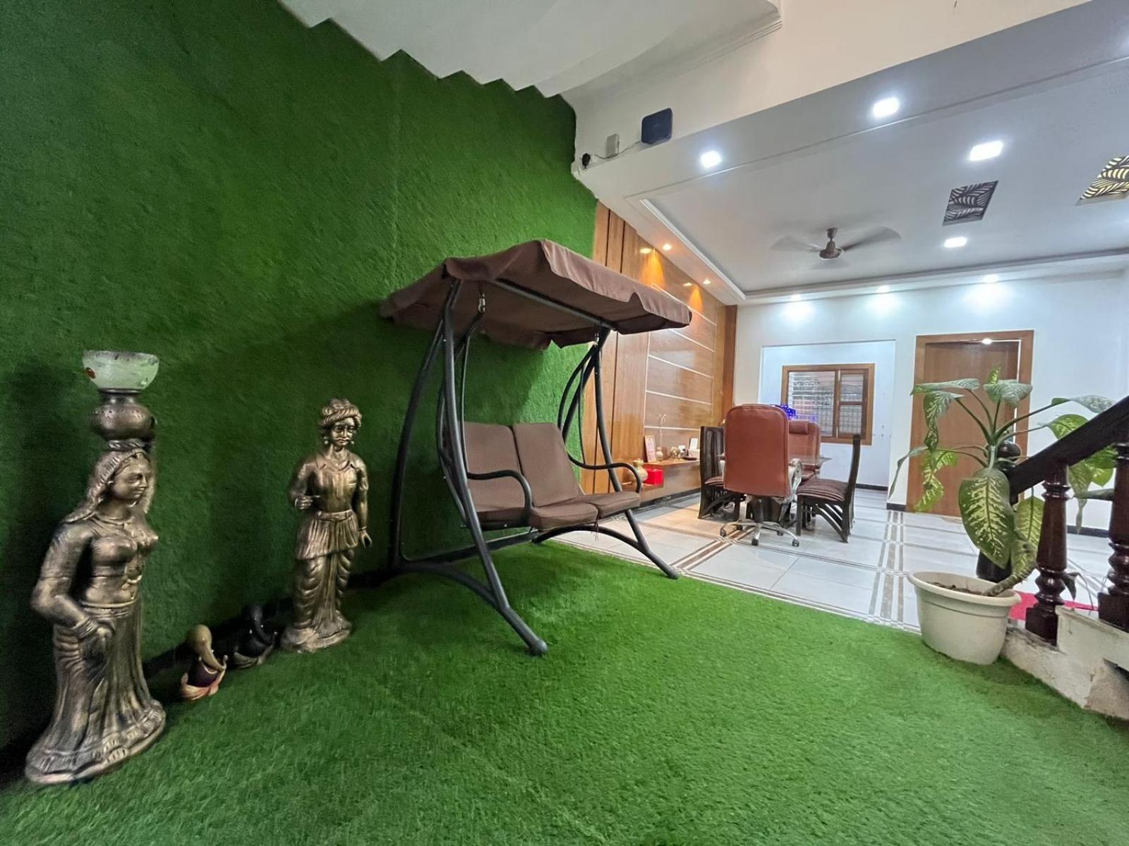 Shreshth Home Stay - Best Family Accommodation - 3Km From Har Ki Pauri, Haridwar, Uttarakhand Exterior photo