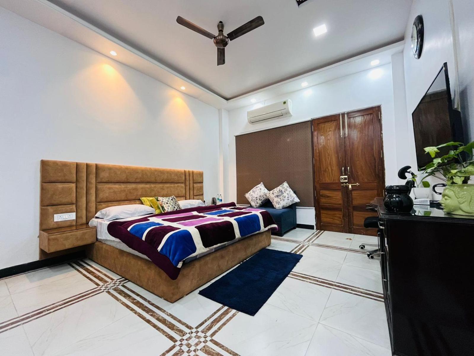 Shreshth Home Stay - Best Family Accommodation - 3Km From Har Ki Pauri, Haridwar, Uttarakhand Exterior photo