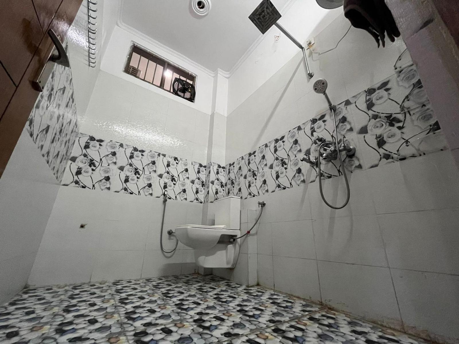 Shreshth Home Stay - Best Family Accommodation - 3Km From Har Ki Pauri, Haridwar, Uttarakhand Exterior photo