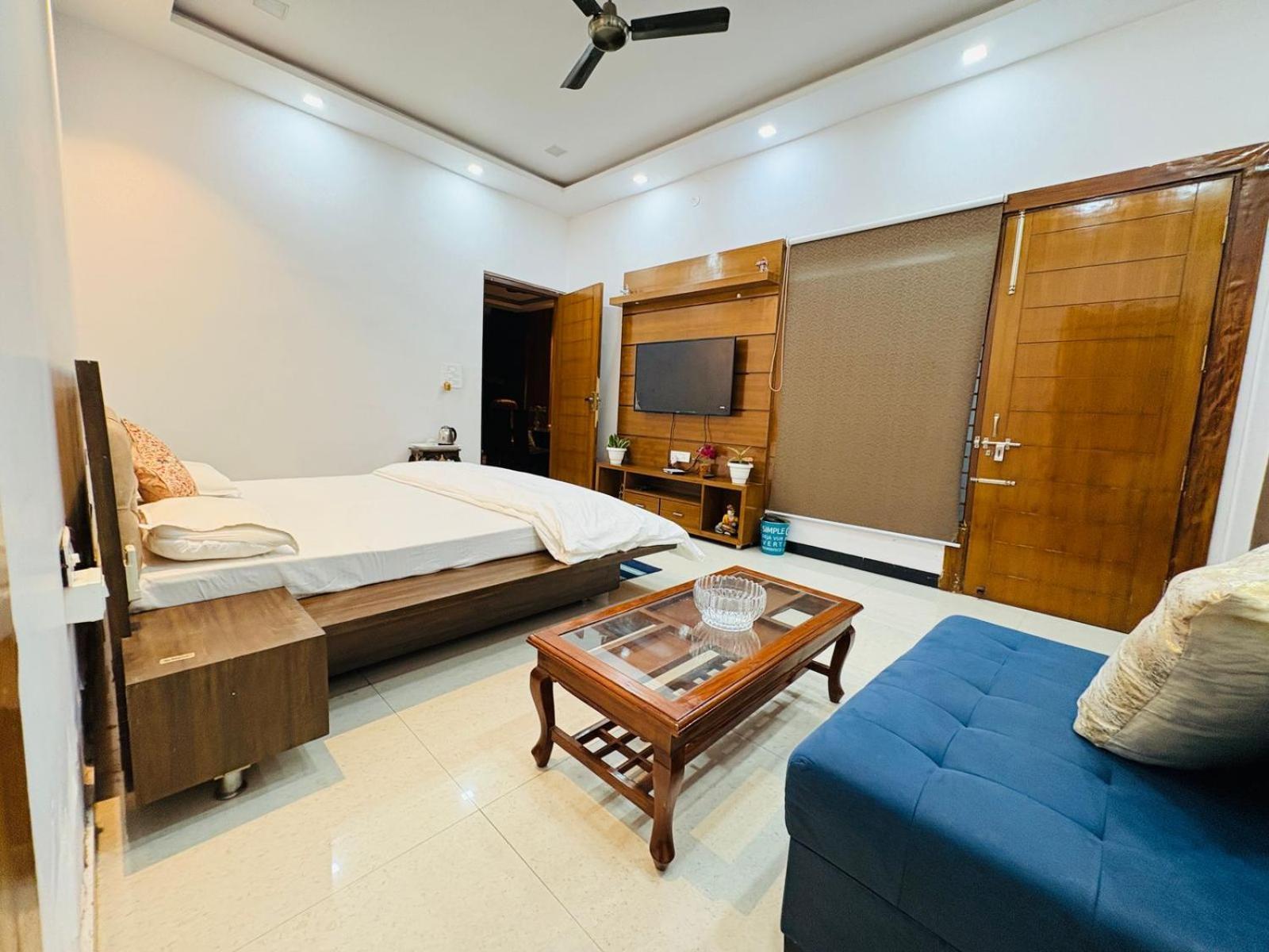 Shreshth Home Stay - Best Family Accommodation - 3Km From Har Ki Pauri, Haridwar, Uttarakhand Exterior photo